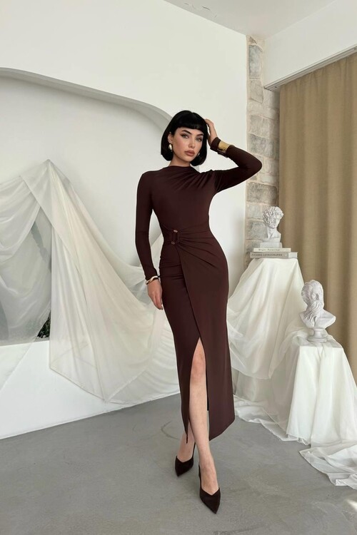 Baggy Broş Detaylı Elbise