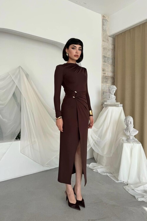 Baggy Broş Detaylı Elbise