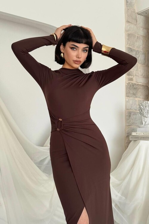 Baggy Broş Detaylı Elbise