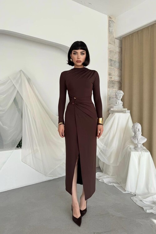 Baggy Broş Detaylı Elbise