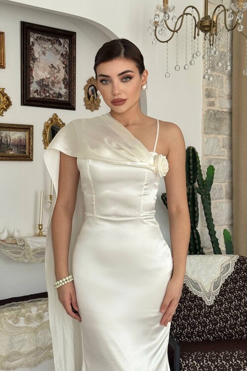 Junas Yaka Kuşağı Detaylıı Elbise