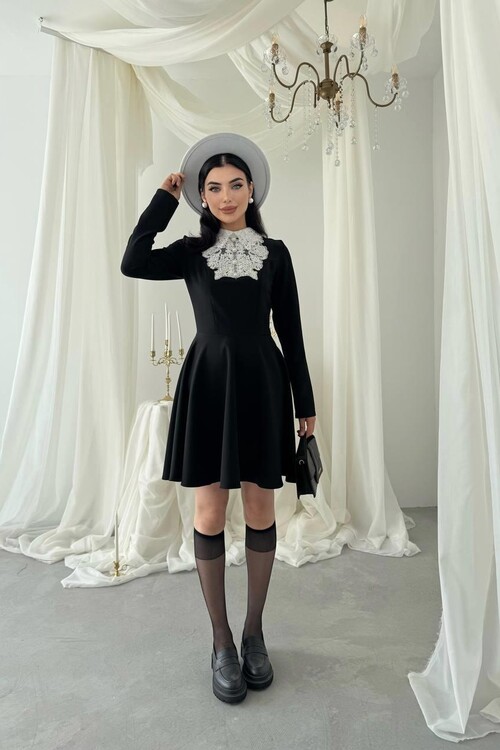 Leye Dantel Detaylı Elbise