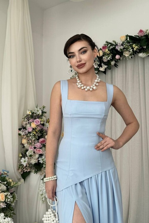 Luen Yırtmaç Detaylı Elbise