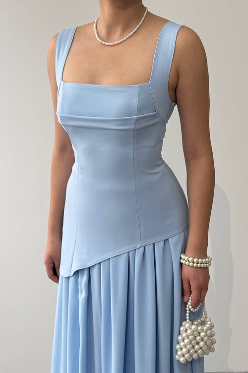 Luen Yırtmaç Detaylı Elbise