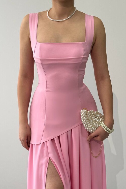 Luen Yırtmaç Detaylı Elbise