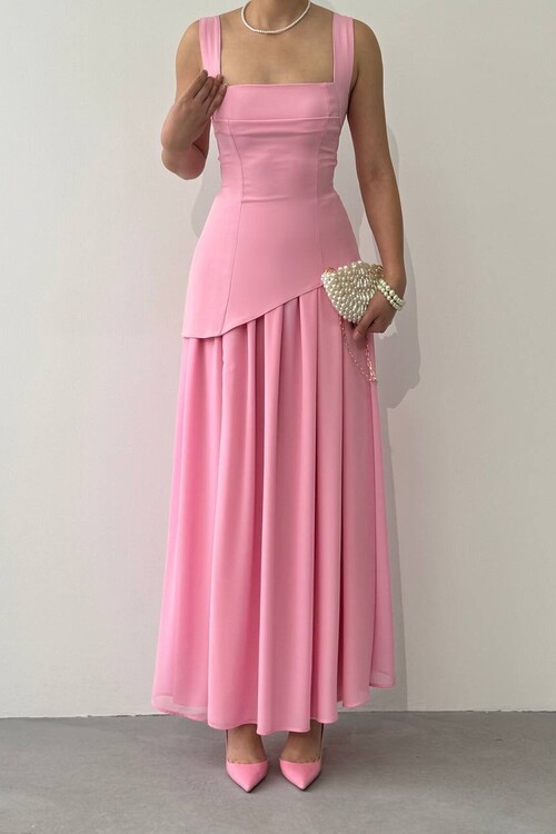 Luen Yırtmaç Detaylı Elbise