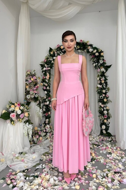 Luen Yırtmaç Detaylı Elbise