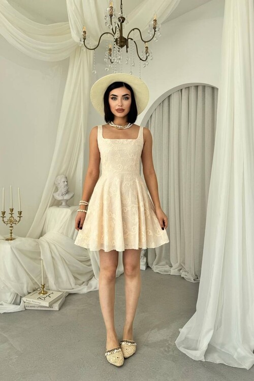 Lyro Çiçek Nakışlı Elbise