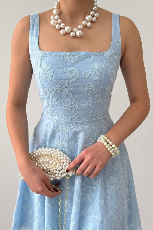 Lyro Çiçek Nakışlı Elbise