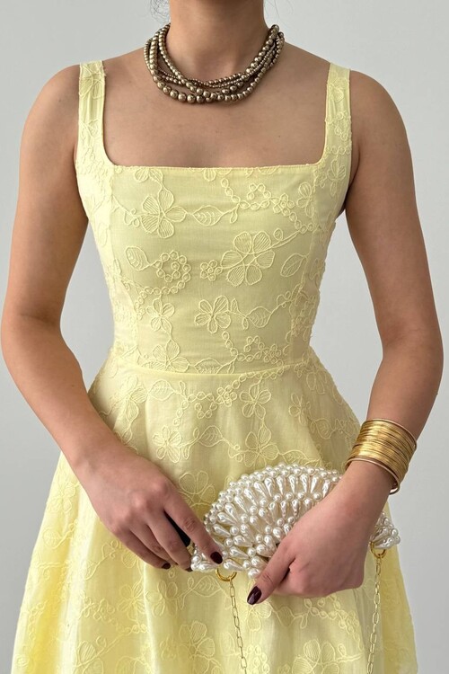 Lyro Çiçek Nakışlı Elbise