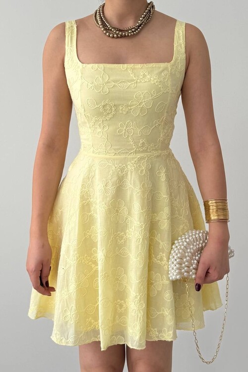 Lyro Çiçek Nakışlı Elbise