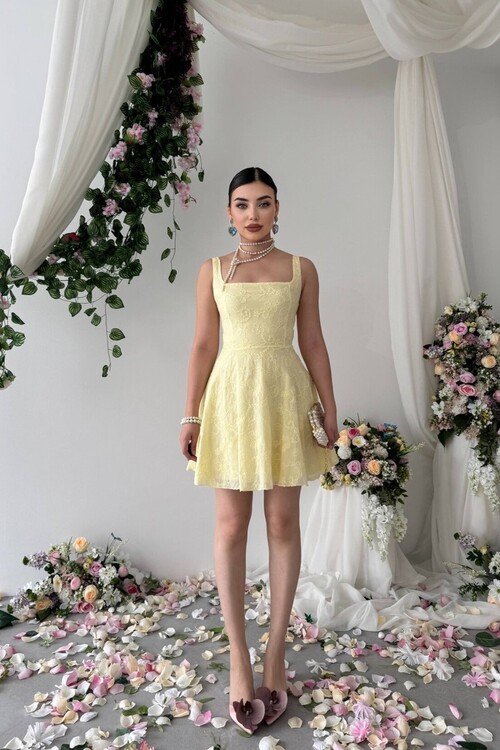 Lyro Çiçek Nakışlı Elbise