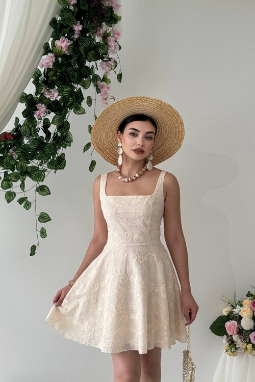 Lyro Çiçek Nakışlı Elbise