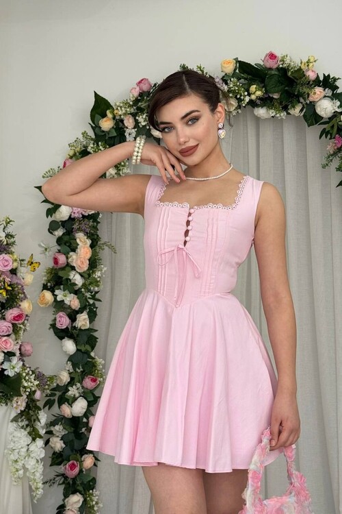 Nuklu Düğme Detaylı Elbise