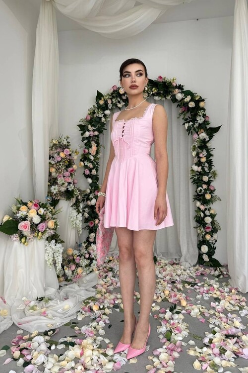 Nuklu Düğme Detaylı Elbise