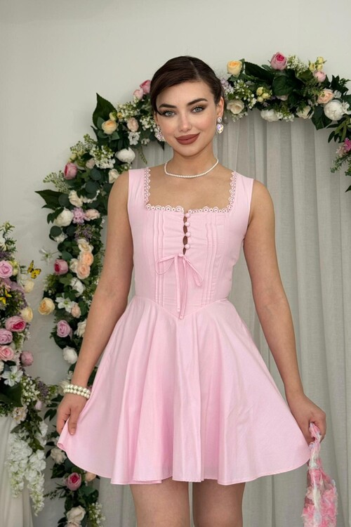 Nuklu Düğme Detaylı Elbise