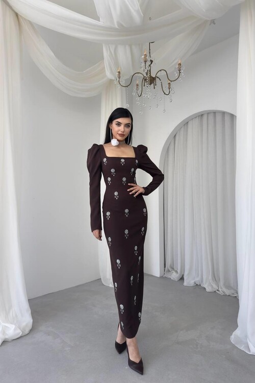 Pera Taş Detaylı Elbise