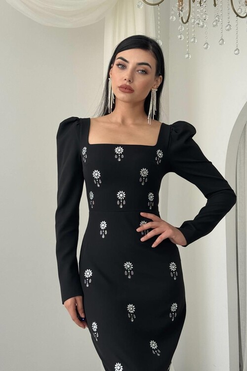 Pera Taş Detaylı Elbise