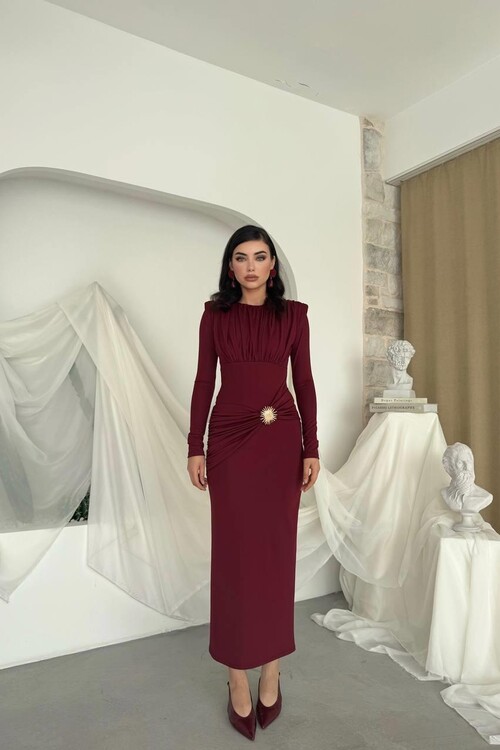 Rıva Broş Detaylı Elbise