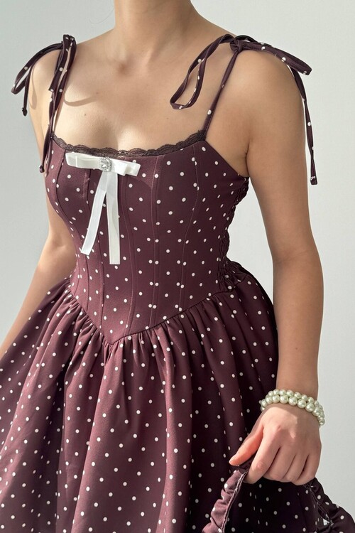 Seuss Broş Detaylı Elbise