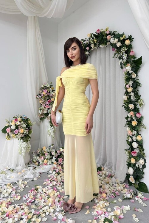 Yenel Shoulder Tie Detail Dress