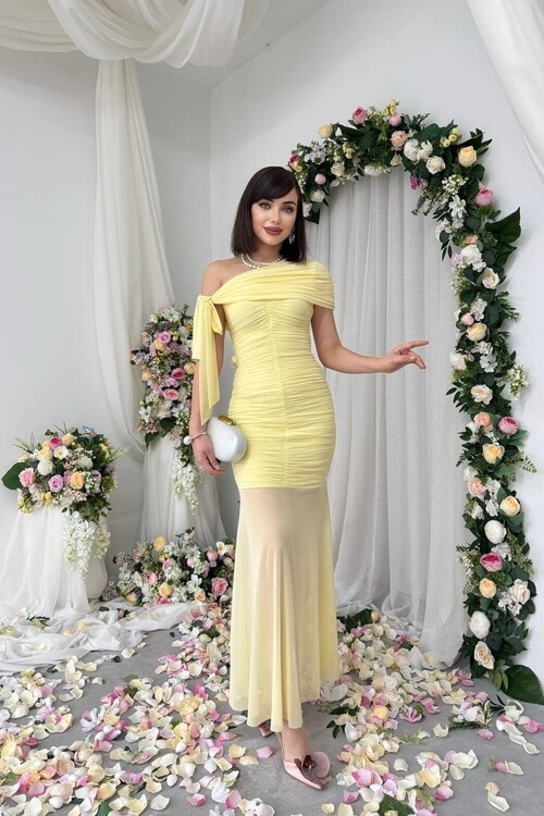 Yenel Shoulder Tie Detail Dress