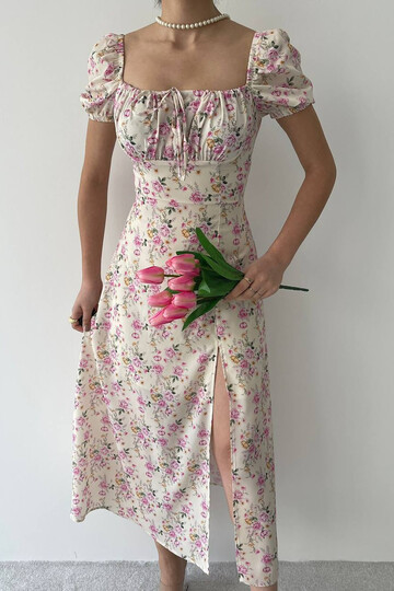 Çiçek Desenli  Yırtmaçlı Elbise